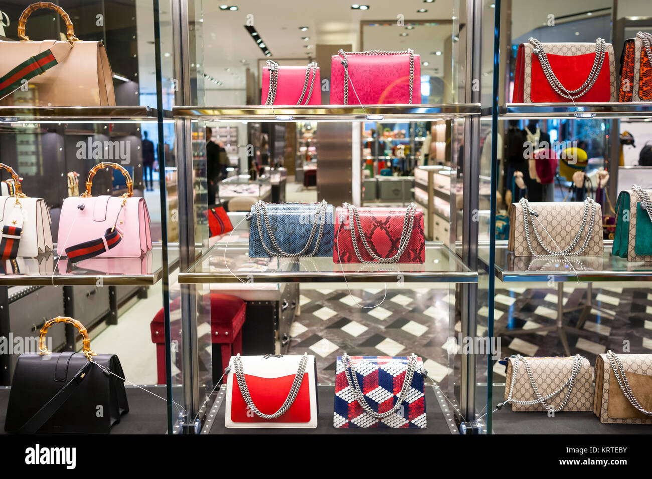 shop gucci handbags