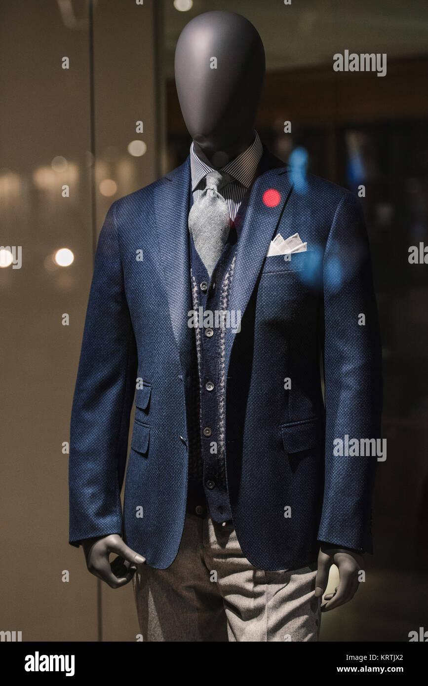 Business mannequin suit hi-res stock photography and images - Alamy