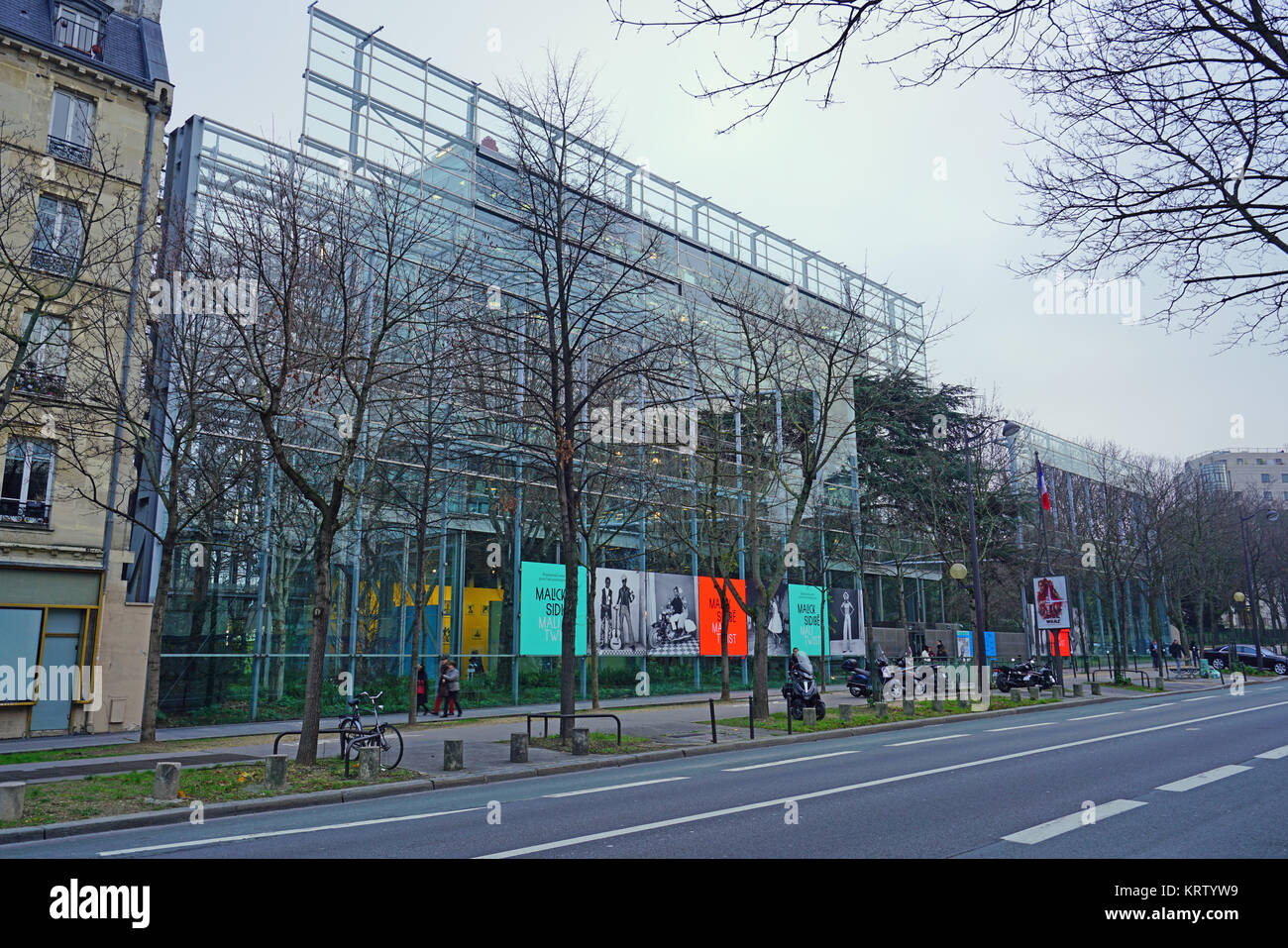 View of the Fondation Cartier pour l'Art Contemporain, a contemporary