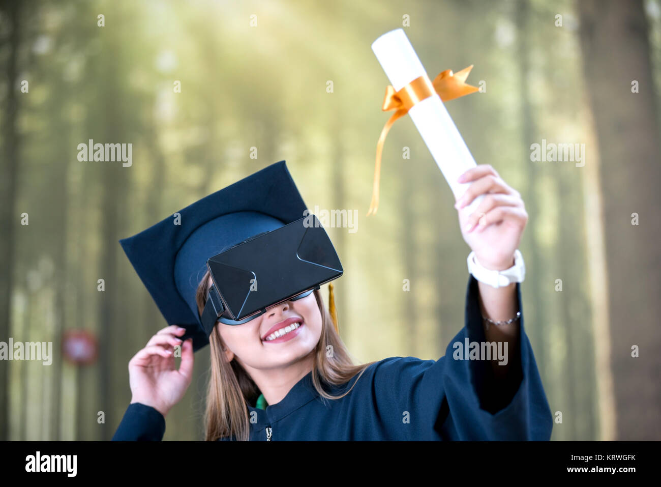 Graduation with vr headset, distance learning concept, school , tech ...