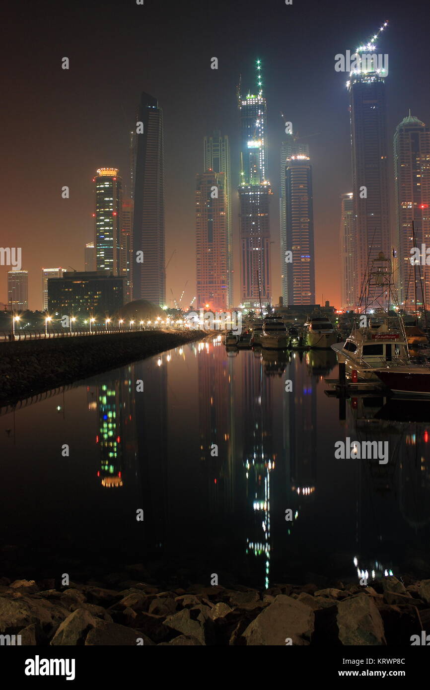 Dubai At Night In The Haze Stock Photo Alamy Dubai At Night In The Haze Stock Photo Alamy