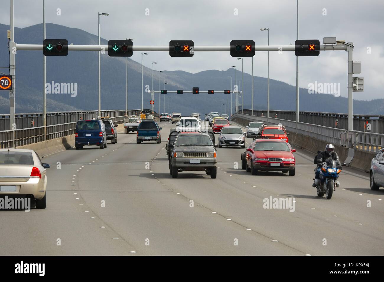 Traffic on Tasman Bridge, Hobart Stock Photo Alamy