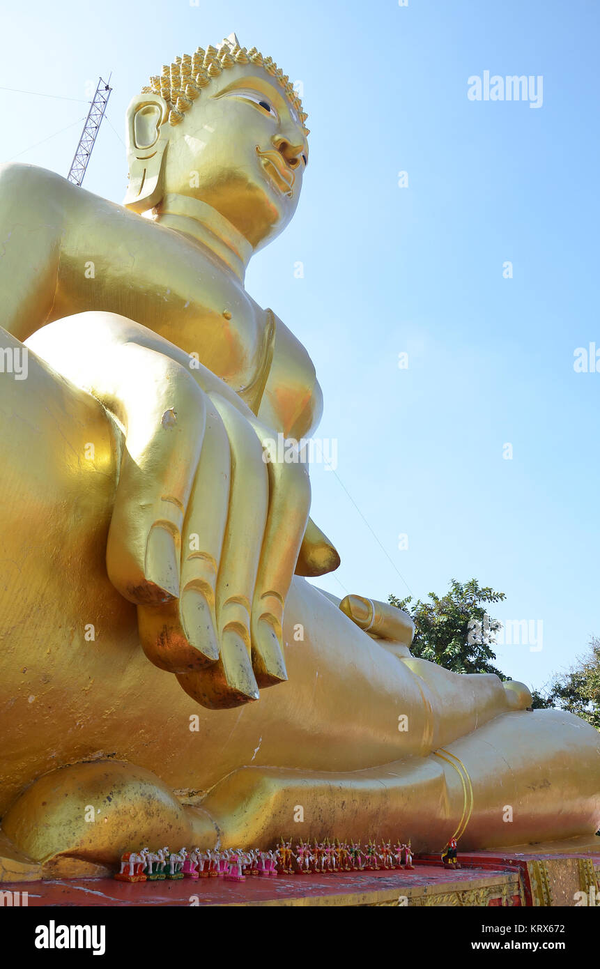 Golden Buddha statue of Big Buddha over blue sky Stock Photo - Alamy