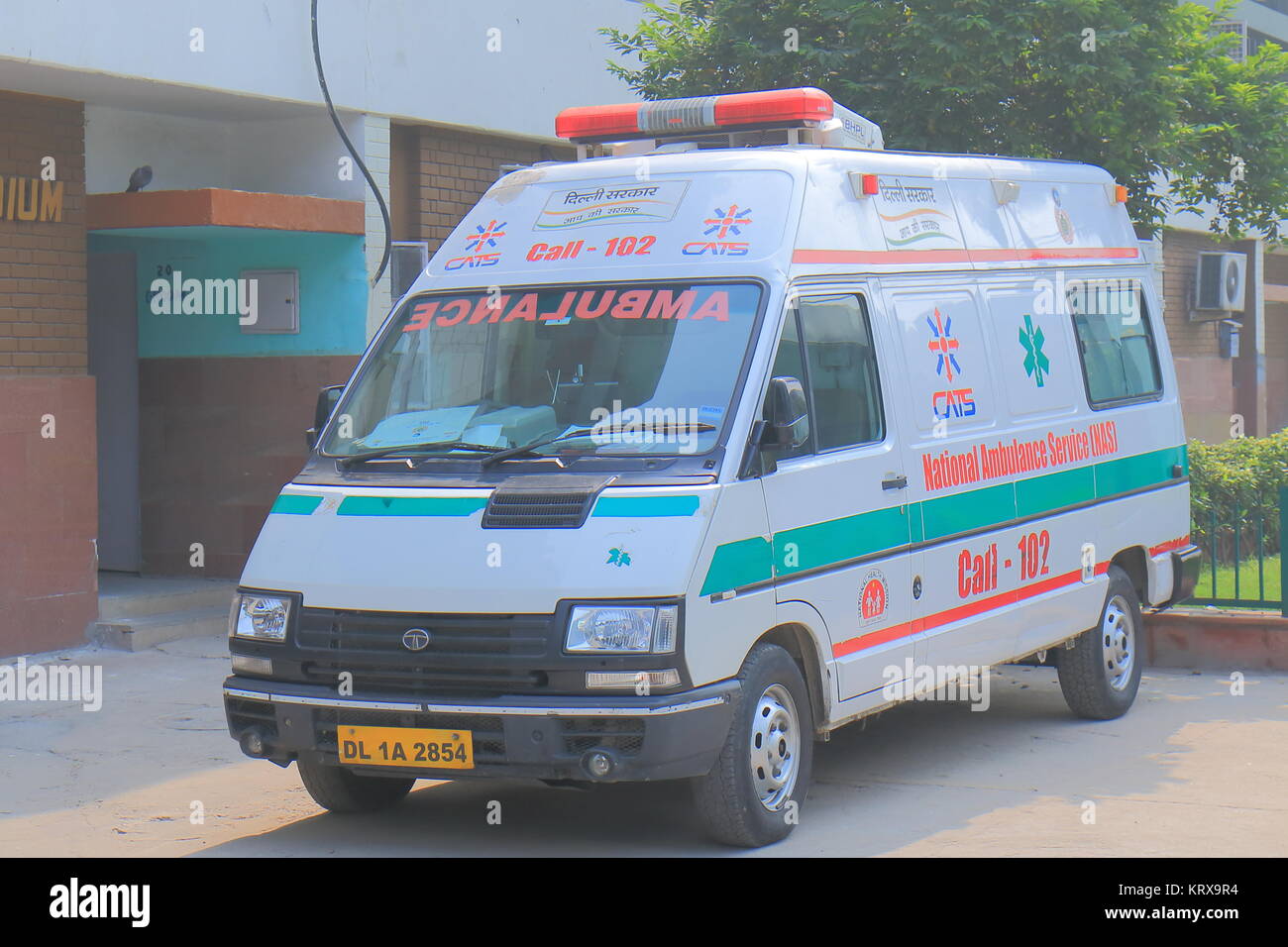 India ambulance hi-res stock photography and images - Alamy India ambulance hi-res stock photography and images - Alamy