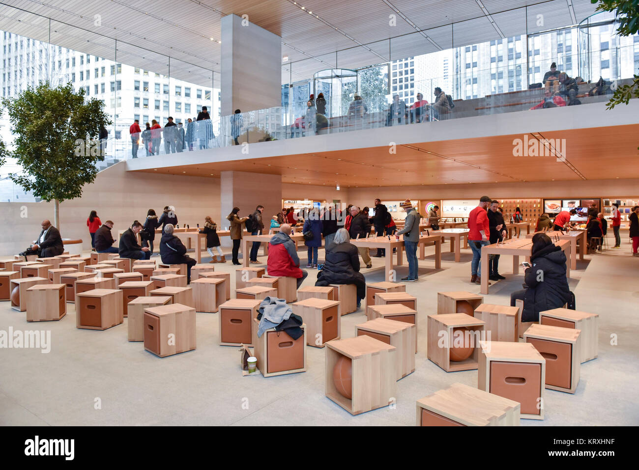 Chicago Usa 21 December 2017 The New Flagship Apple Store