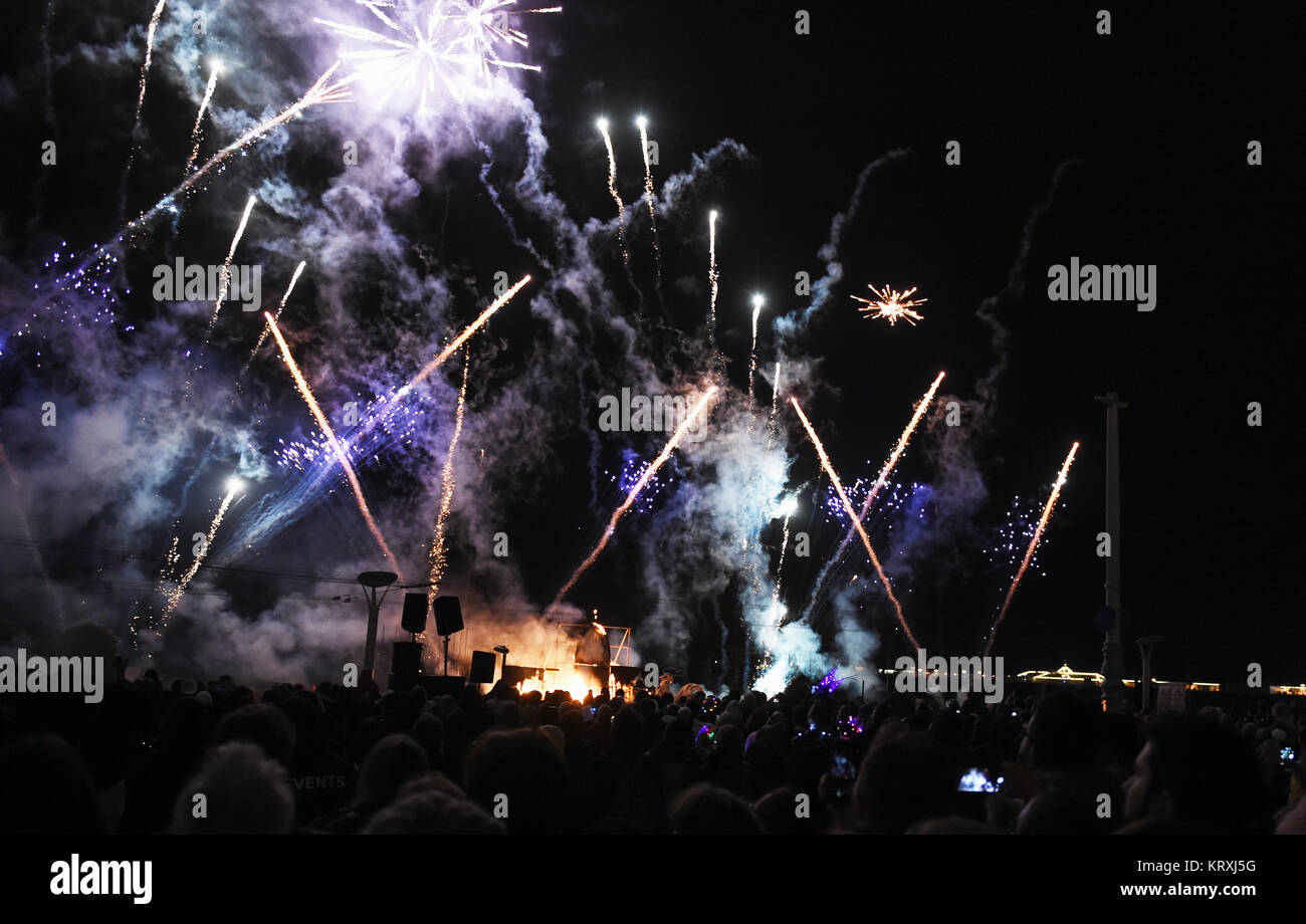 Brighton, UK. 21st Dec, 2017. Thousands watchg the firework display