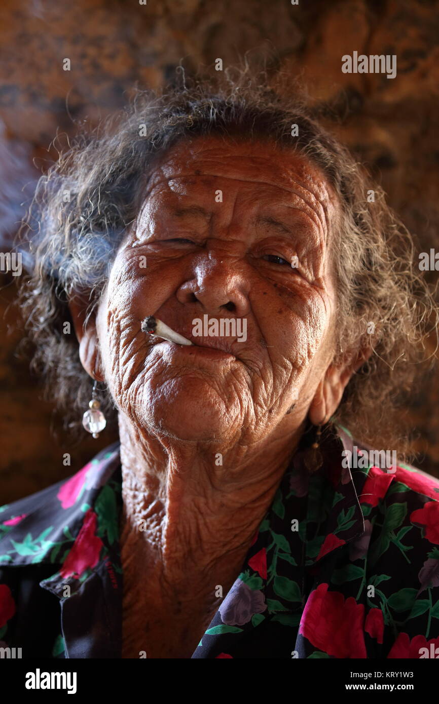 Dating older woman in Curitiba