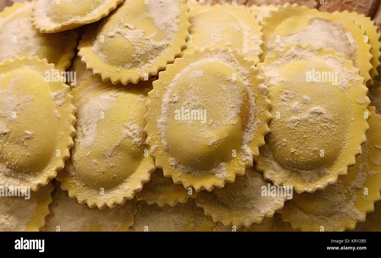 Fresh Italian stuffed ravioli pasta in retail Stock Photo - Alamy