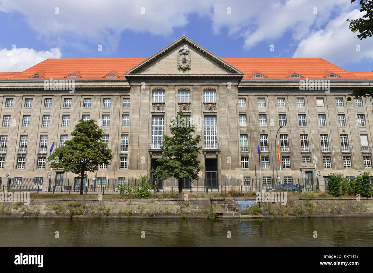 Berlin Federal Ministry Defence Hi-res Stock Photography And Images - Alamy