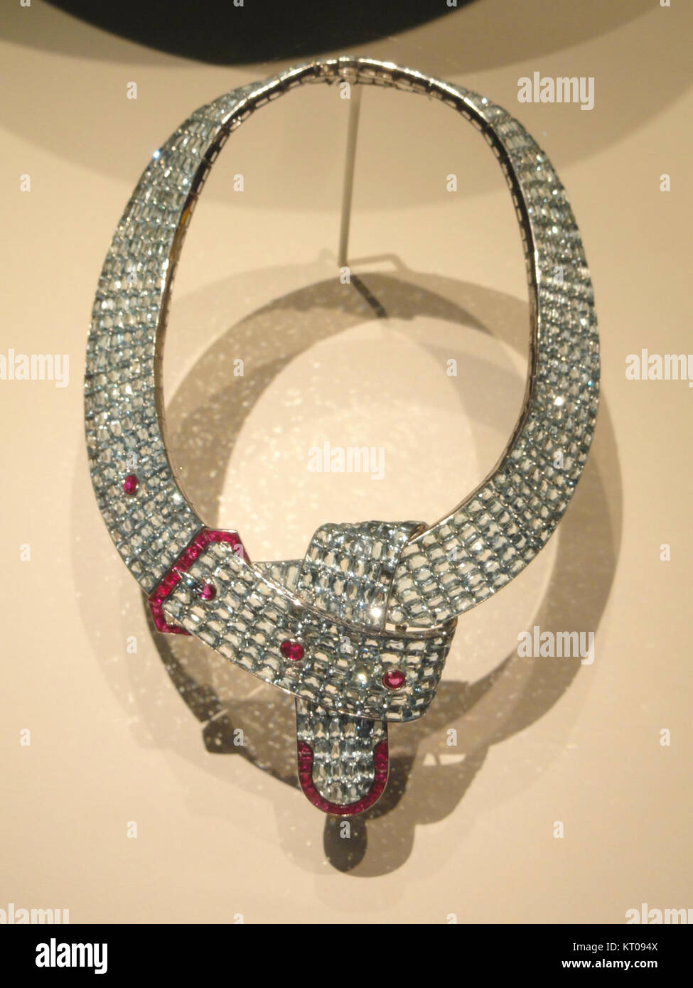 本　Jewelry from Renaissance to Art Deco il_fullxfull.441682744_92tu.jpg