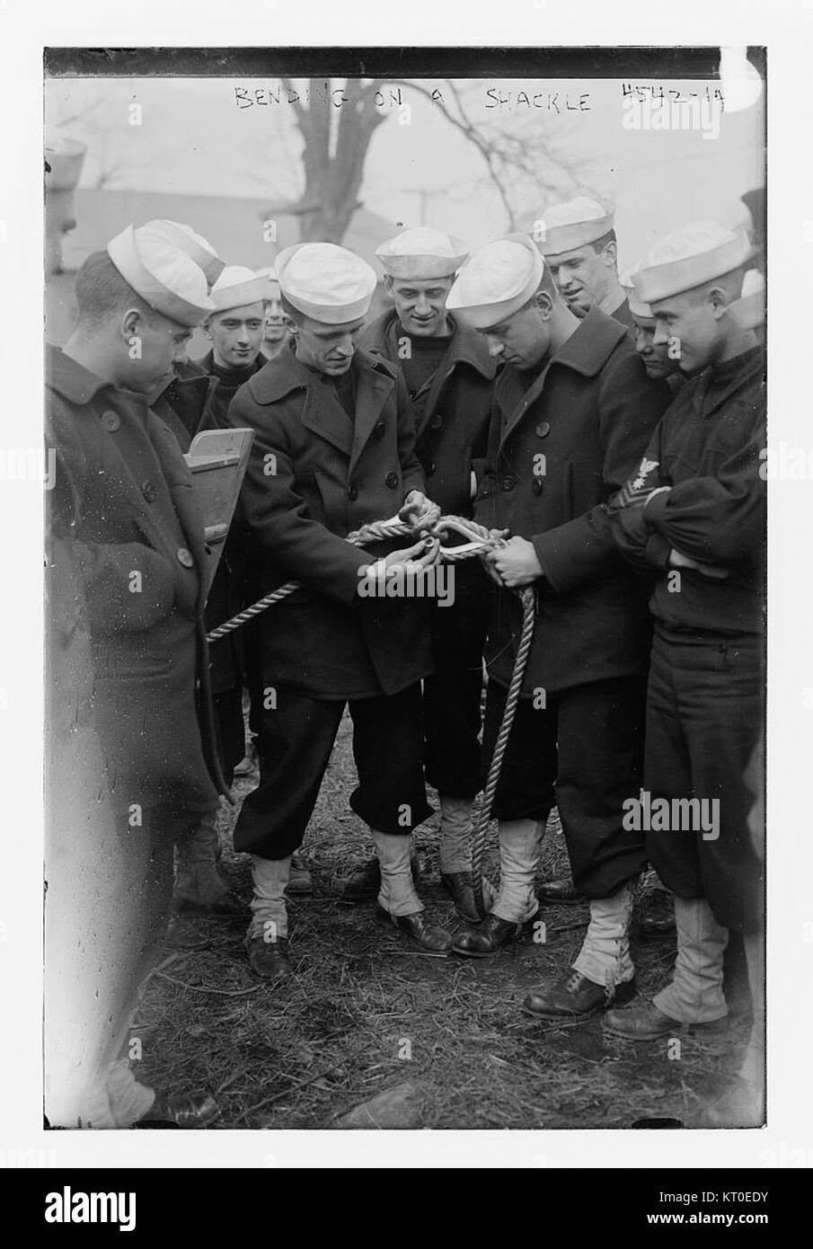 Bending on a shackle (25704654234 Stock Photo Alamy