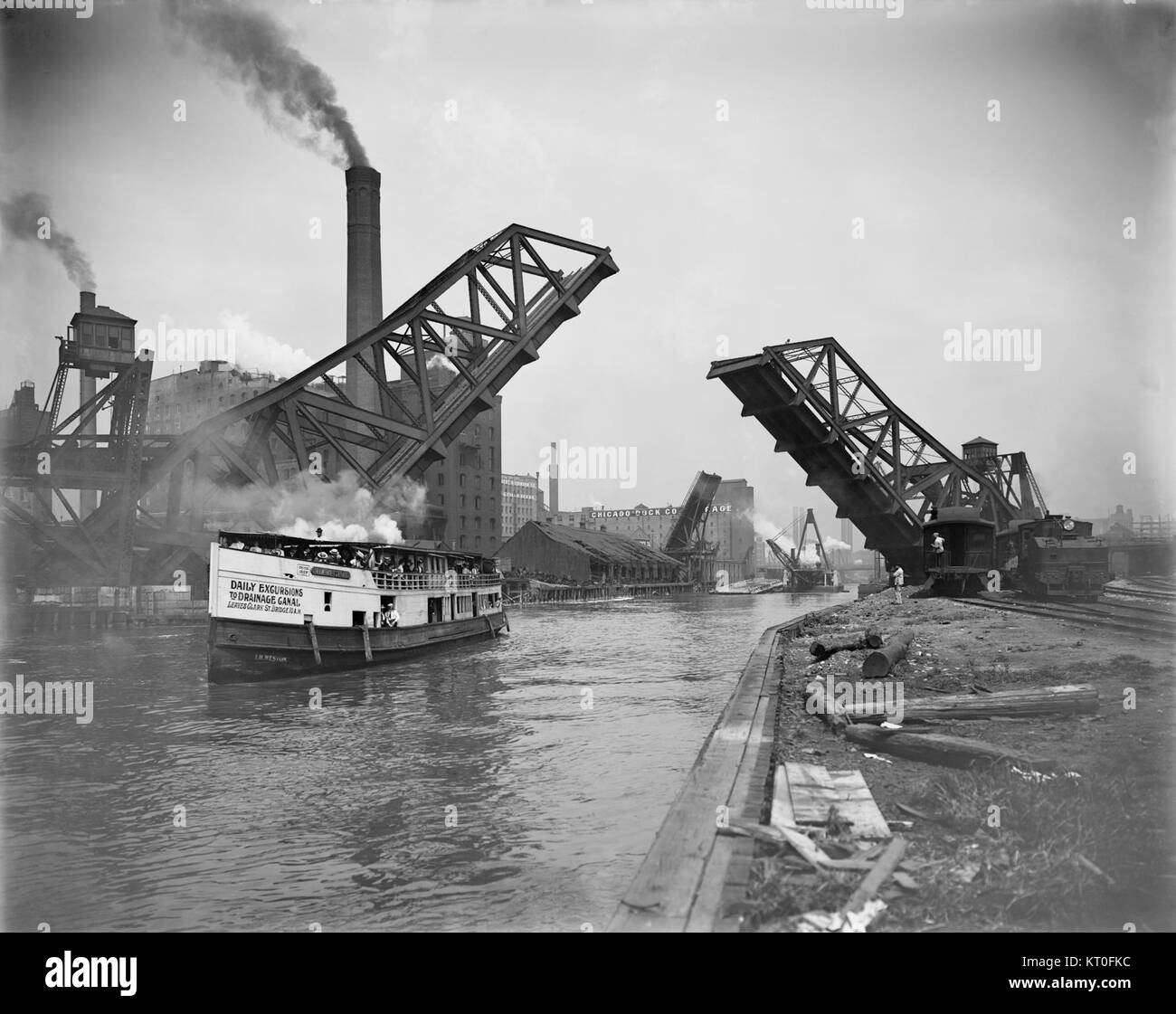 12th street bridge chicago hi-res stock photography and images - Alamy