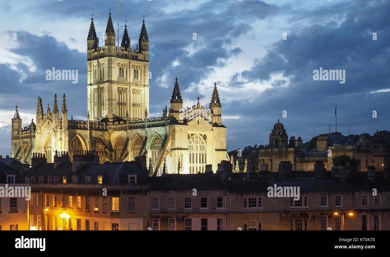 Bath Abbey in Bath at night Stock Photo - Alamy
