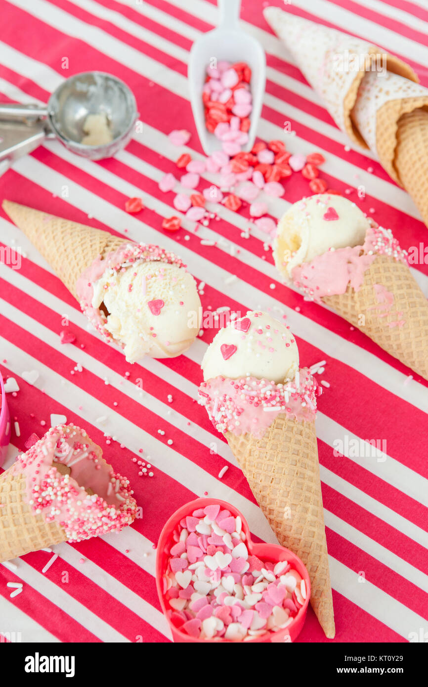 vanilla ice cream with sprinkles Stock Photo Alamy