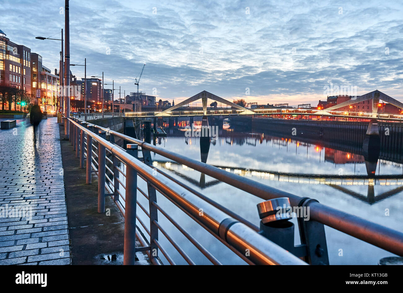 Sunrise over the riverside boulevard along the river Clyde in Glasgow, UK. Stock Photo