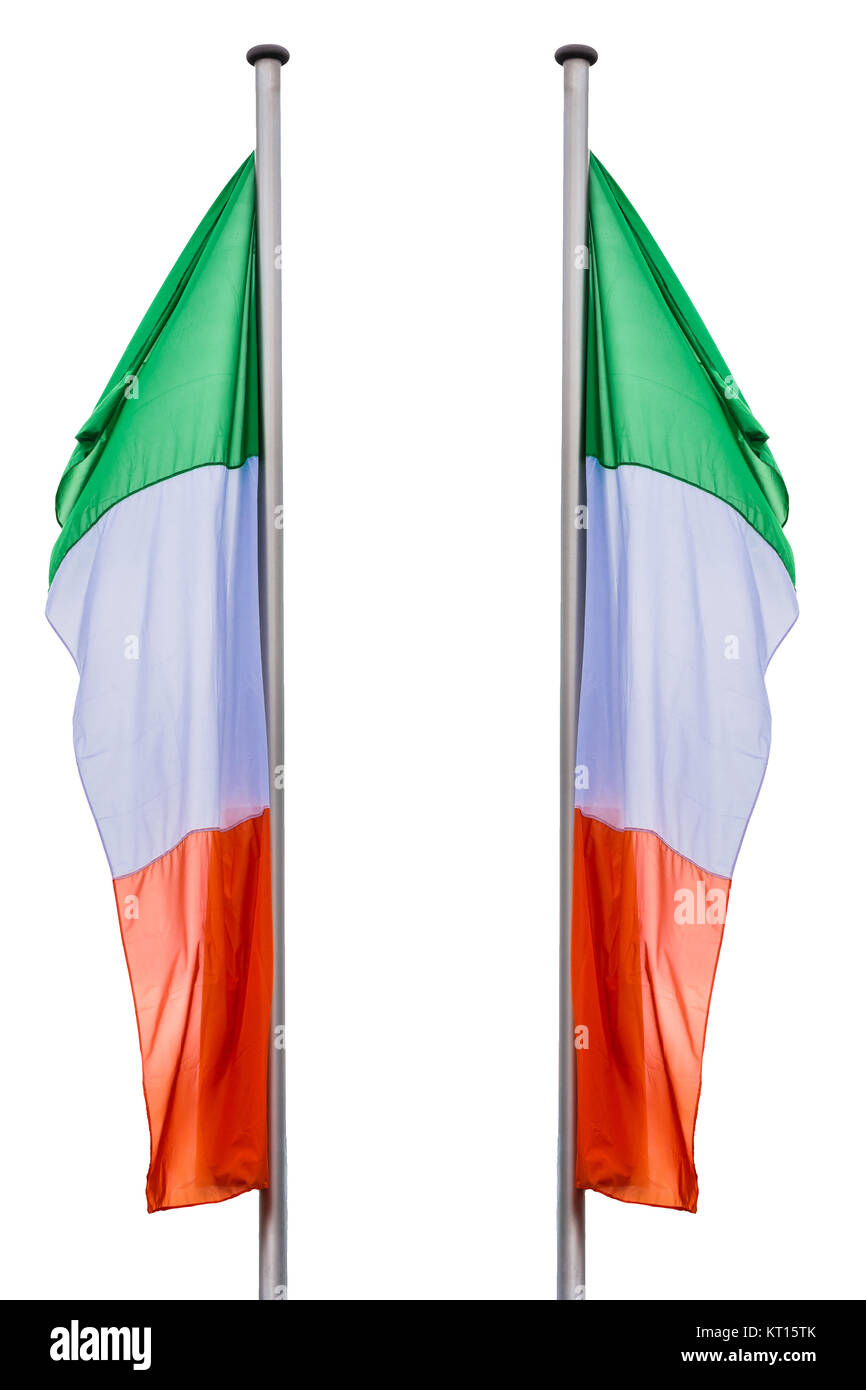 Zwei Italien Flaggen an einem Fahnenmast vor weißen Hintergrund Stock Photo