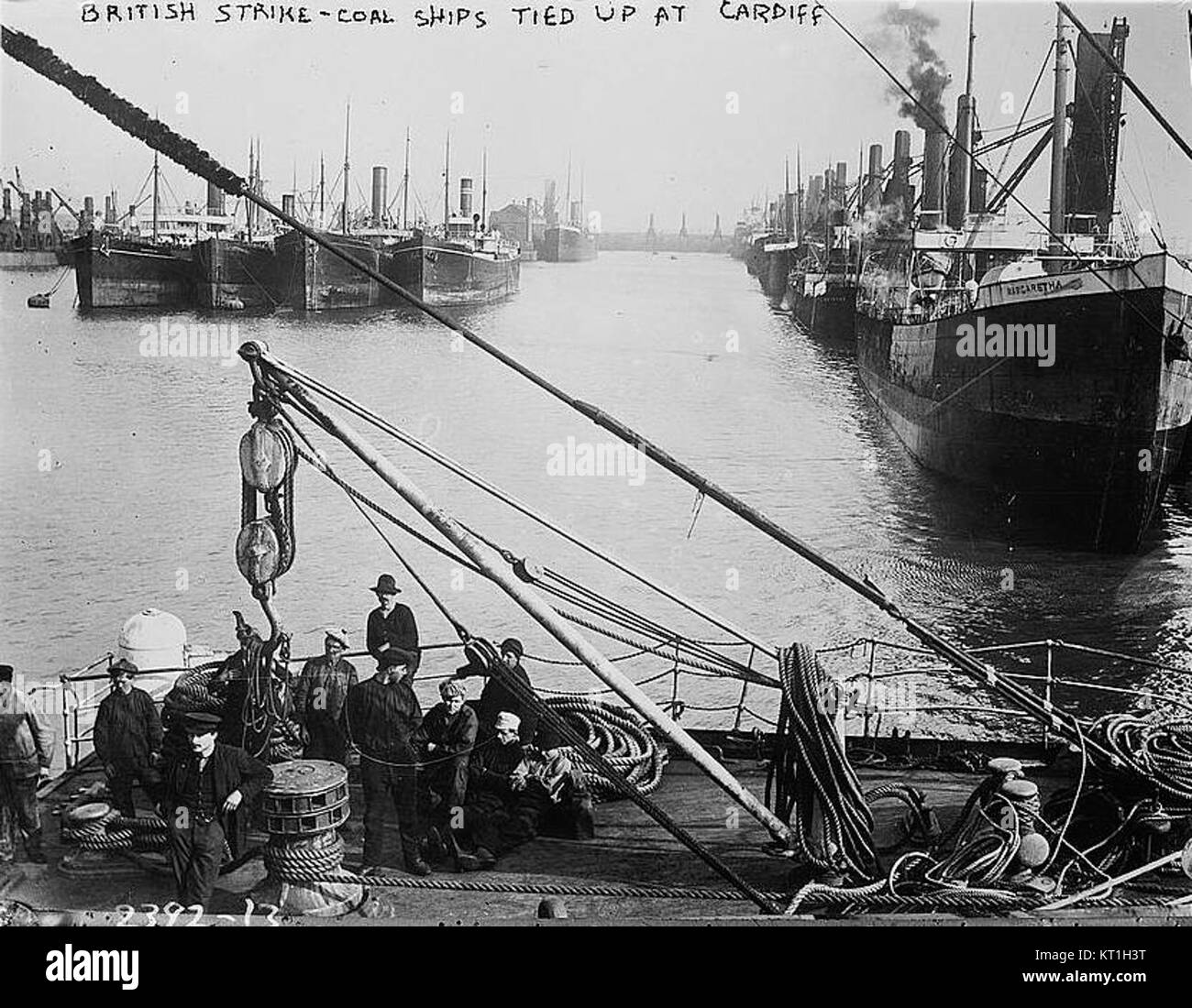 Interesting remains of old docks in Cardiff Bay : r/Cardiff