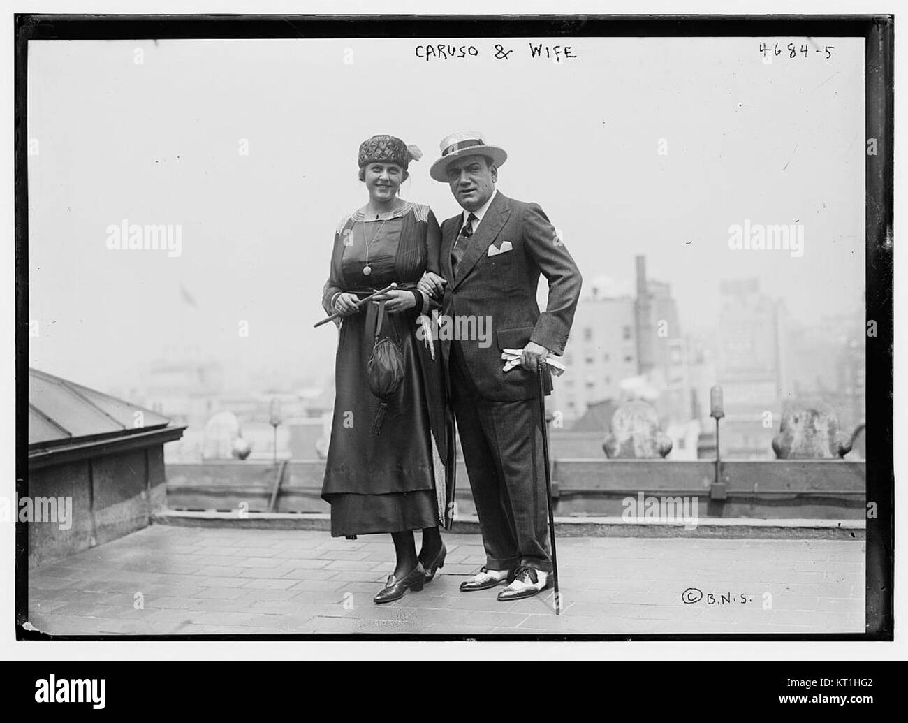 Caruso & wife (28165619334 Stock Photo Alamy