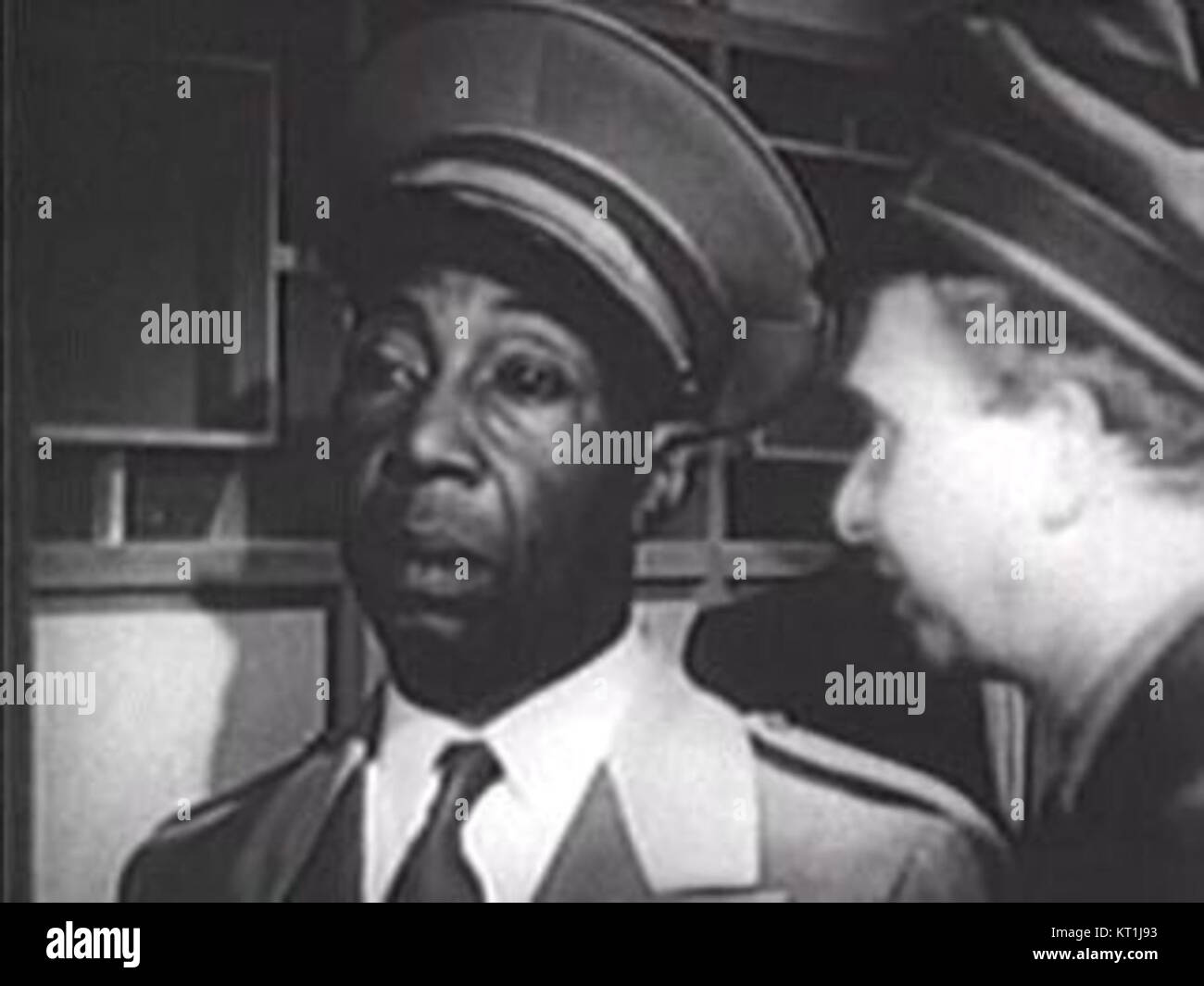 Джейсон р. Р мур. Р мур. Кёртис хойл марвел. Джейсон р.