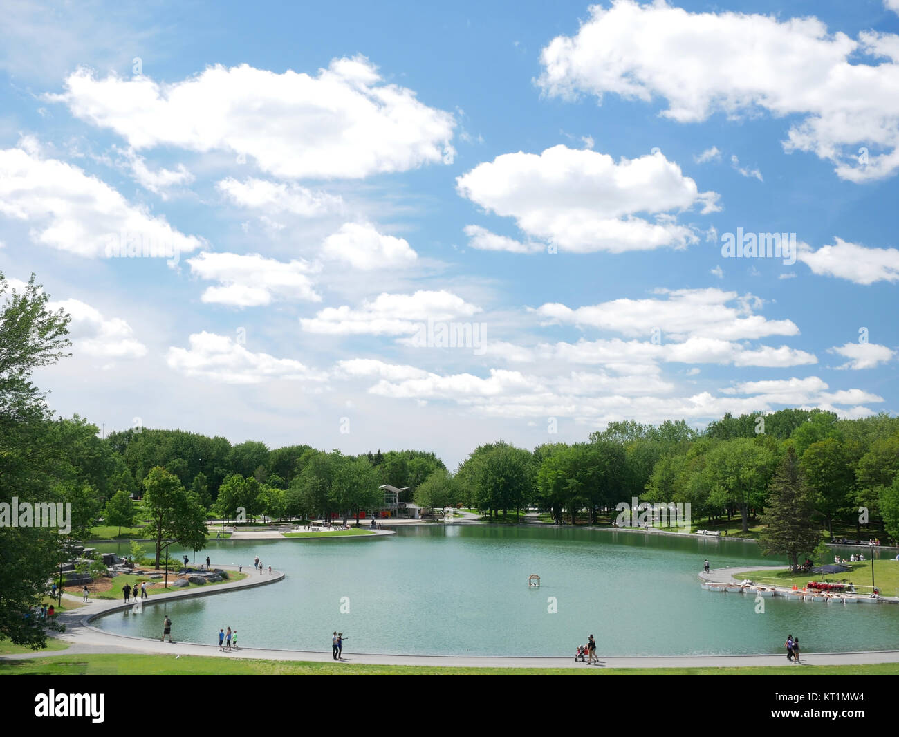 Beaver lake mount royal park hi-res stock photography and images - Alamy