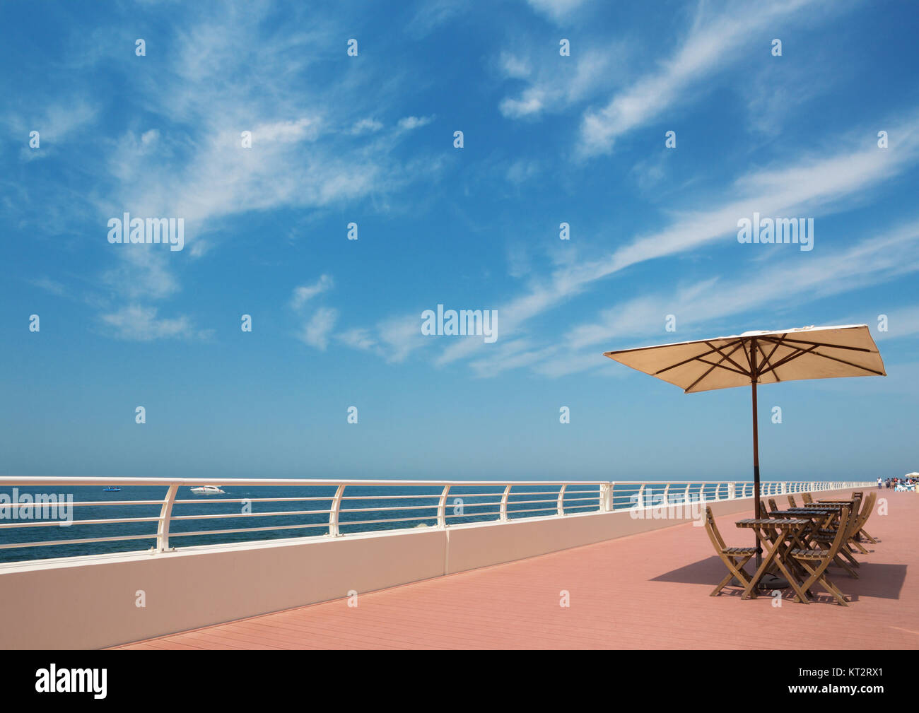Dubai - The promenade of Palm Island. Stock Photo
