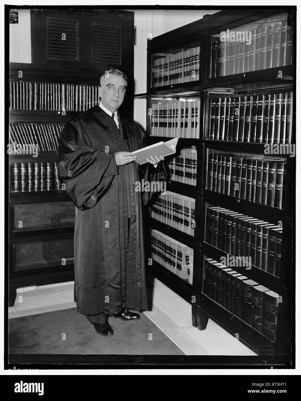 Fred M. Vinson, an American politician and Supreme Court Chief Justice ...