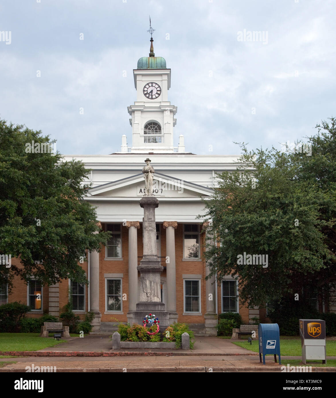 Hale County Courthouse 001 Stock Photo Alamy