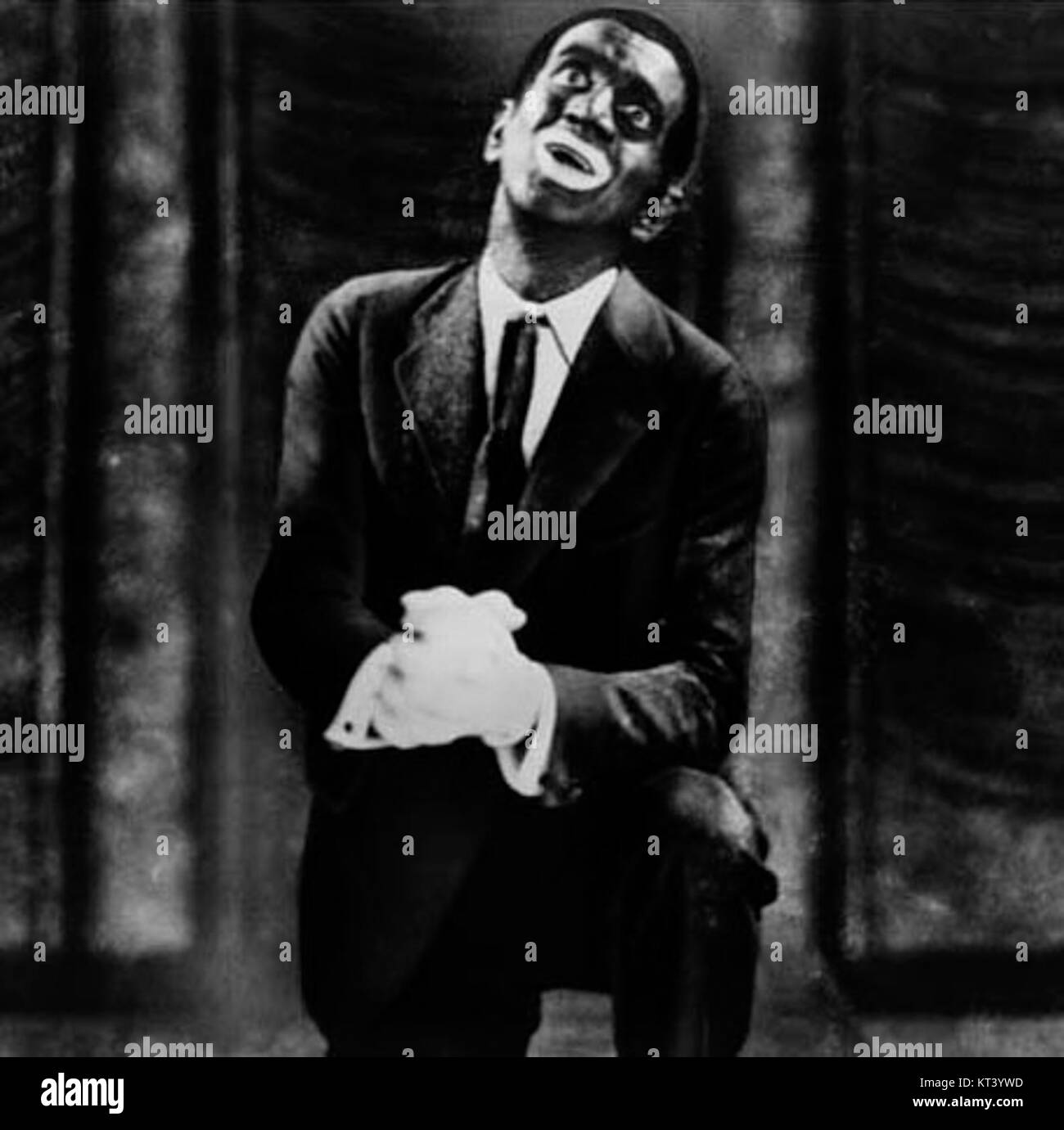 Blackface actor hi-res stock photography and images - Alamy, image size:1300x1381