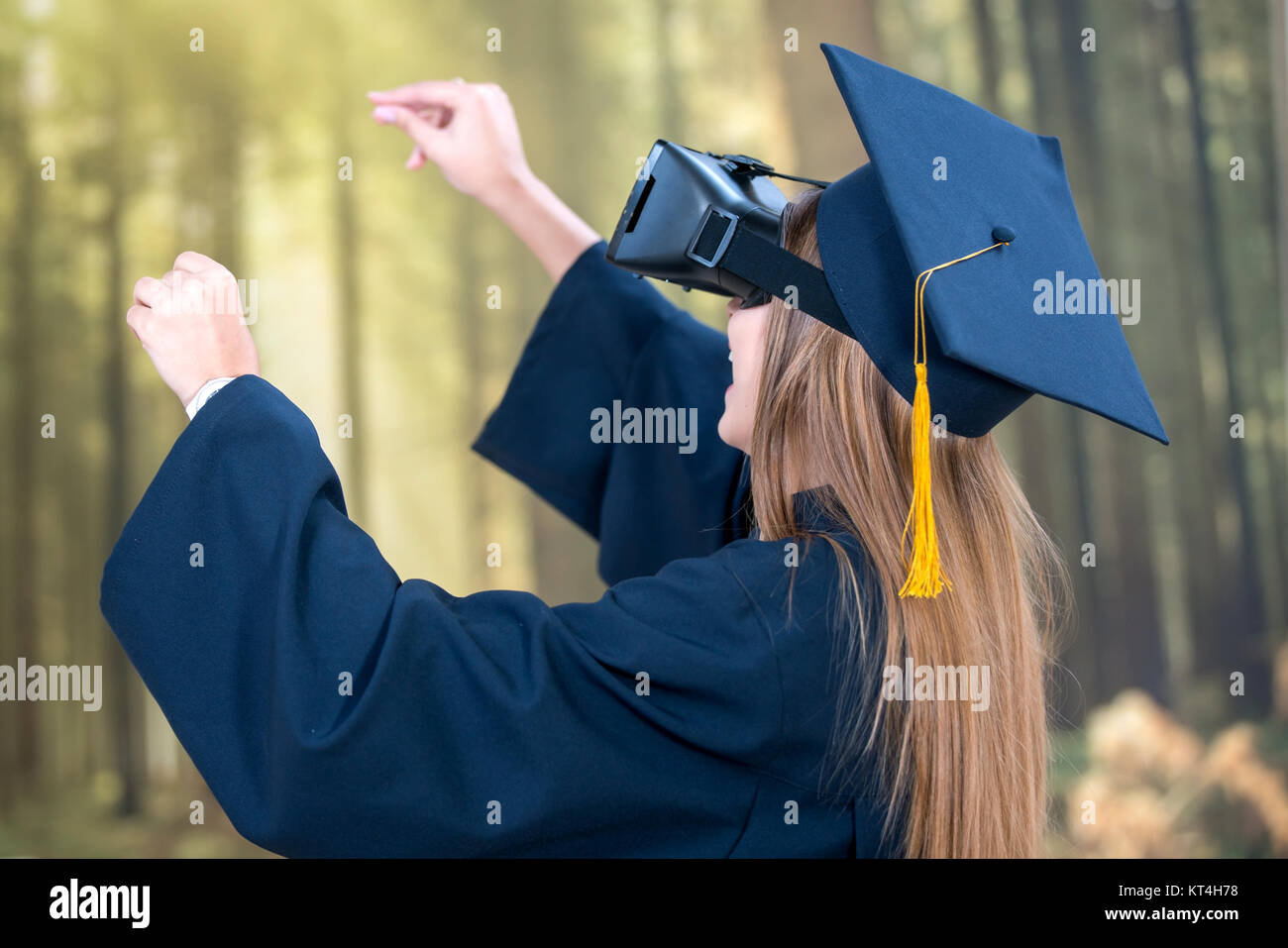 Graduation with vr headset, distance learning concept, school , tech ...