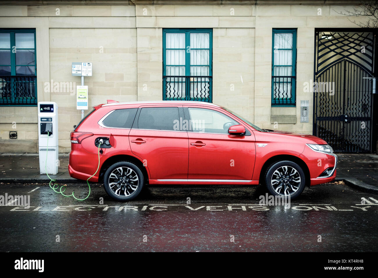 Electric Vehicles Only, Dundee, Scotland Stock Photo Alamy