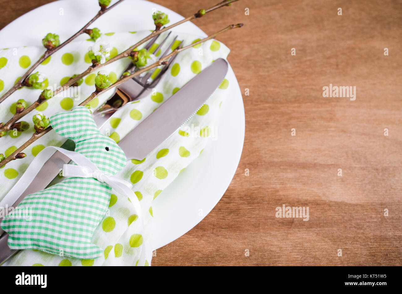 Easter table setting with spring flowers Stock Photo - Alamy