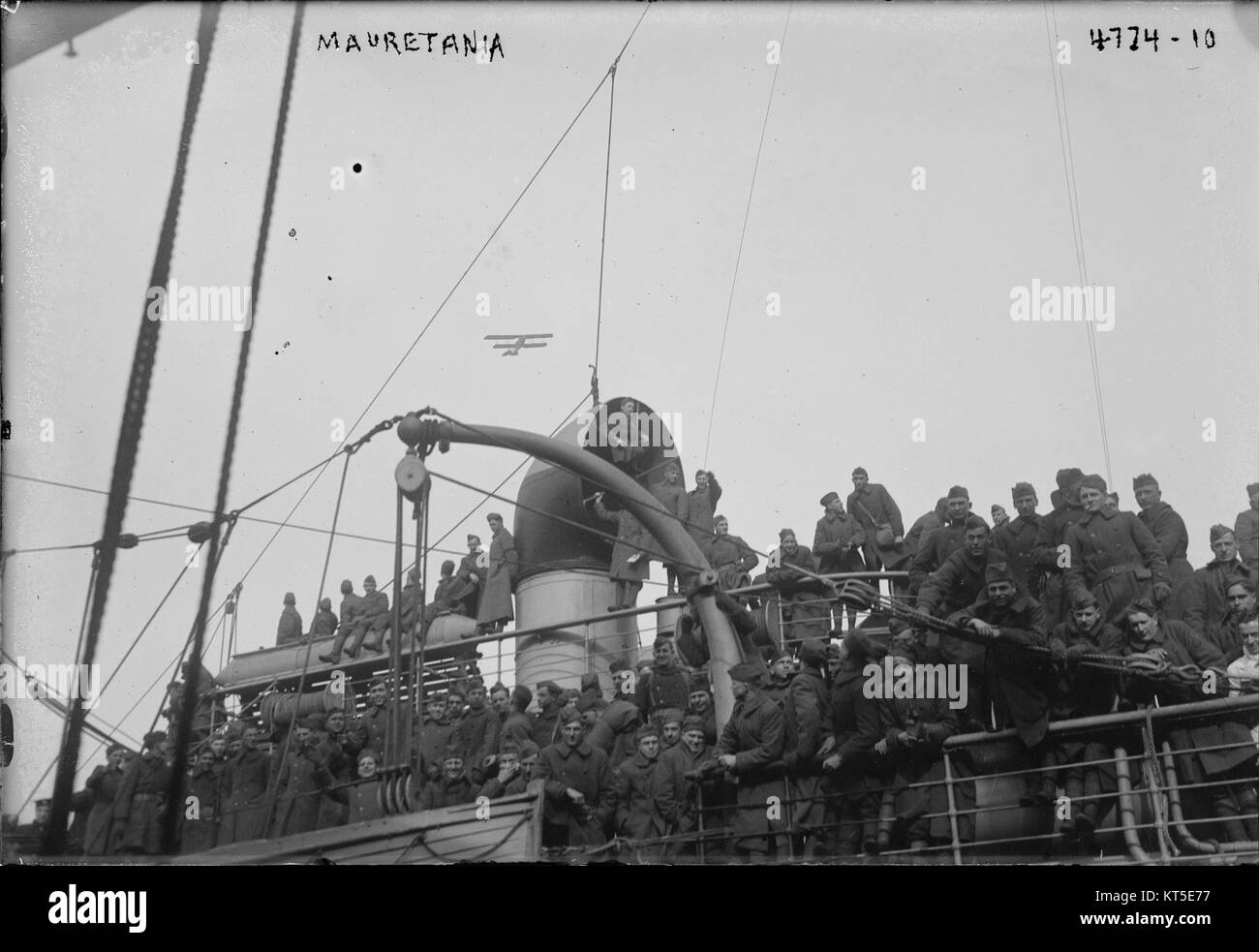 2 british soldiers world war i Black and White Stock Photos & Images ...