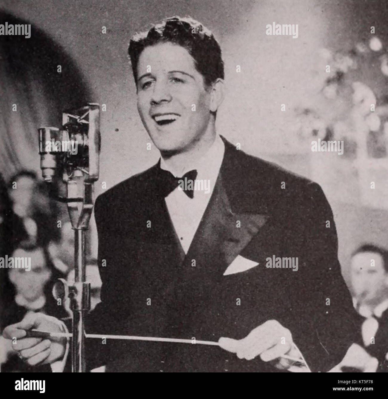 Rudy vallee hi-res stock photography and images - Page 2 - Alamy