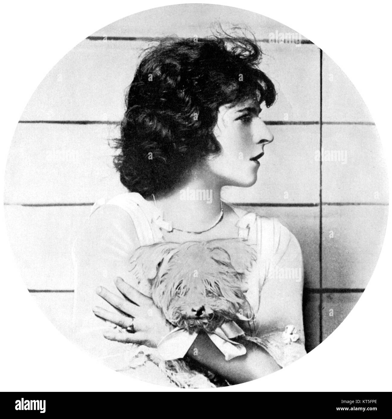 Ruth-Gordon-Seventeen-1918 Stock Photo