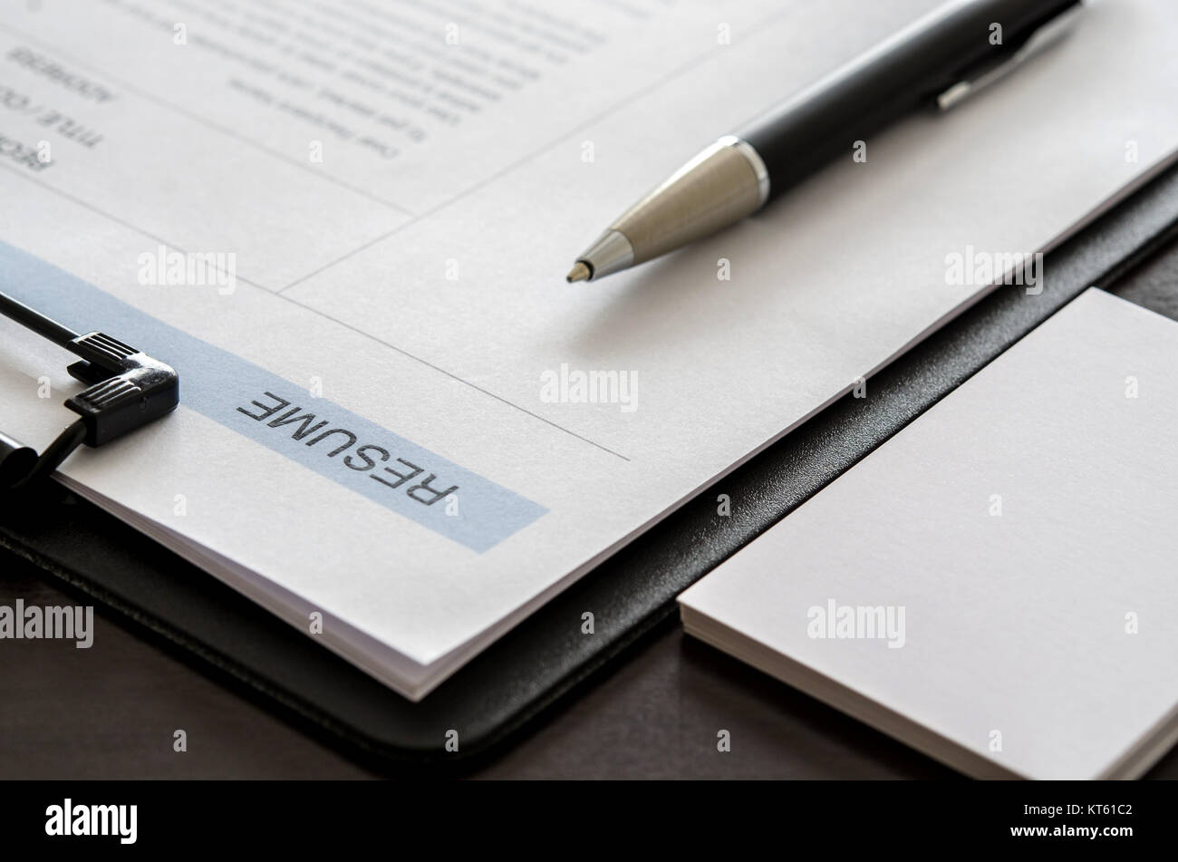 Paper resume hi-res stock photography and images - Alamy