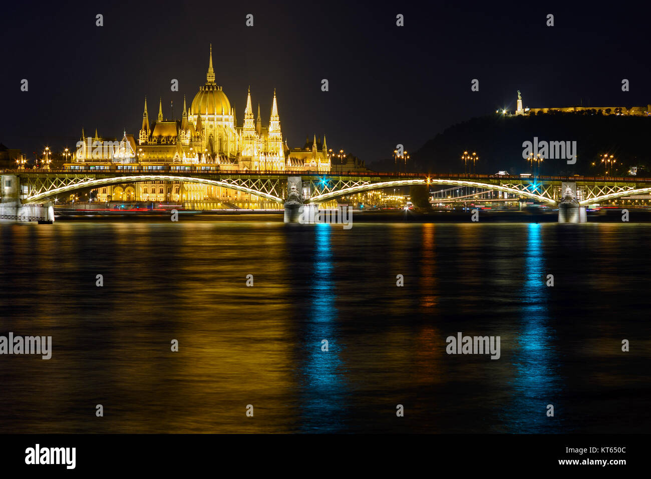 Budapest parliament hi-res stock photography and images - Alamy