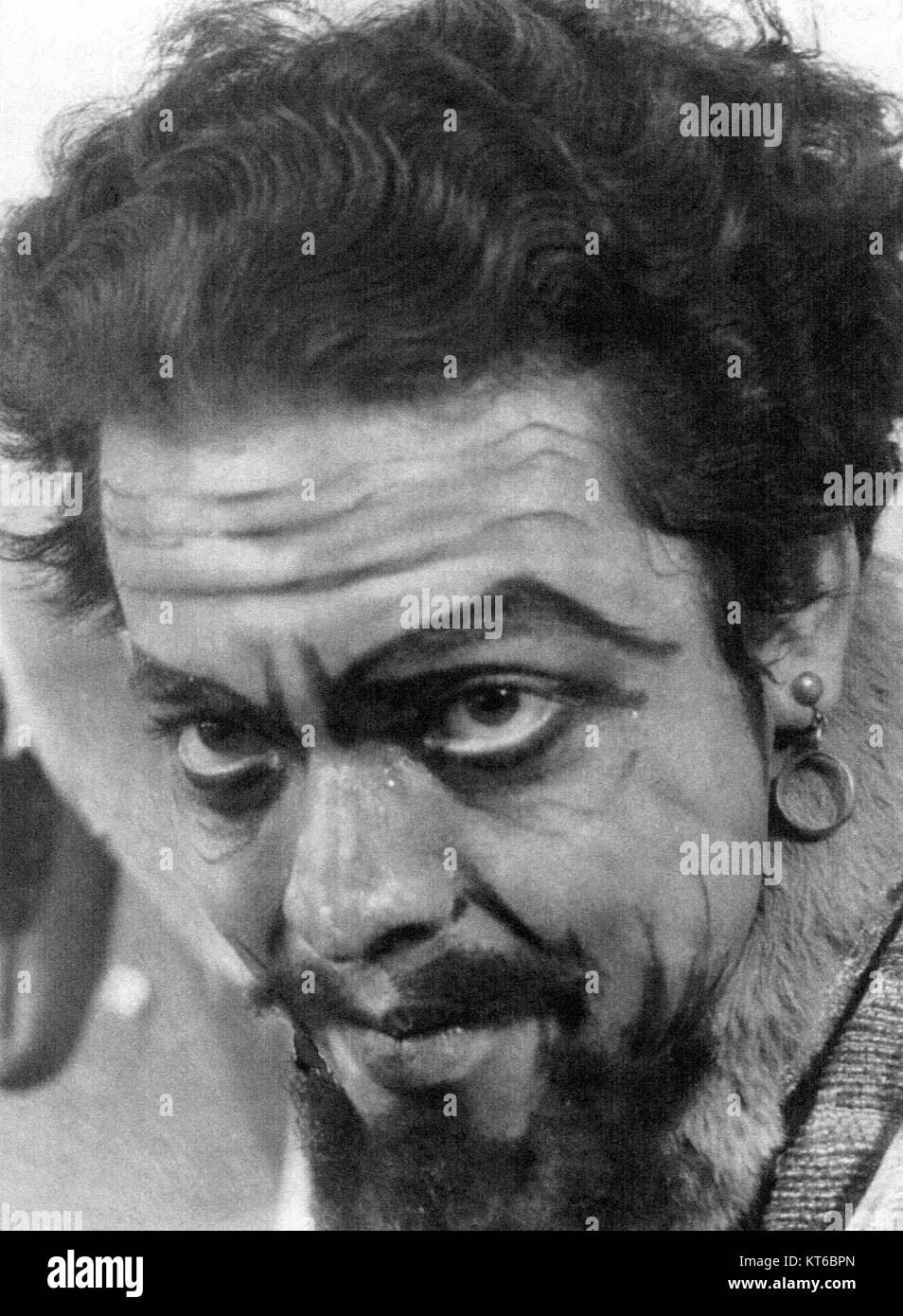 The Welles-Mercutio image is a scene from *Mercutio*, a 1933 film ...