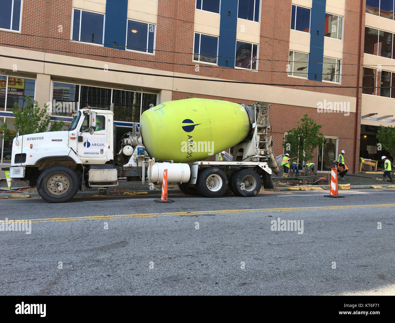 Vintage cement mixer hires stock photography and images Alamy