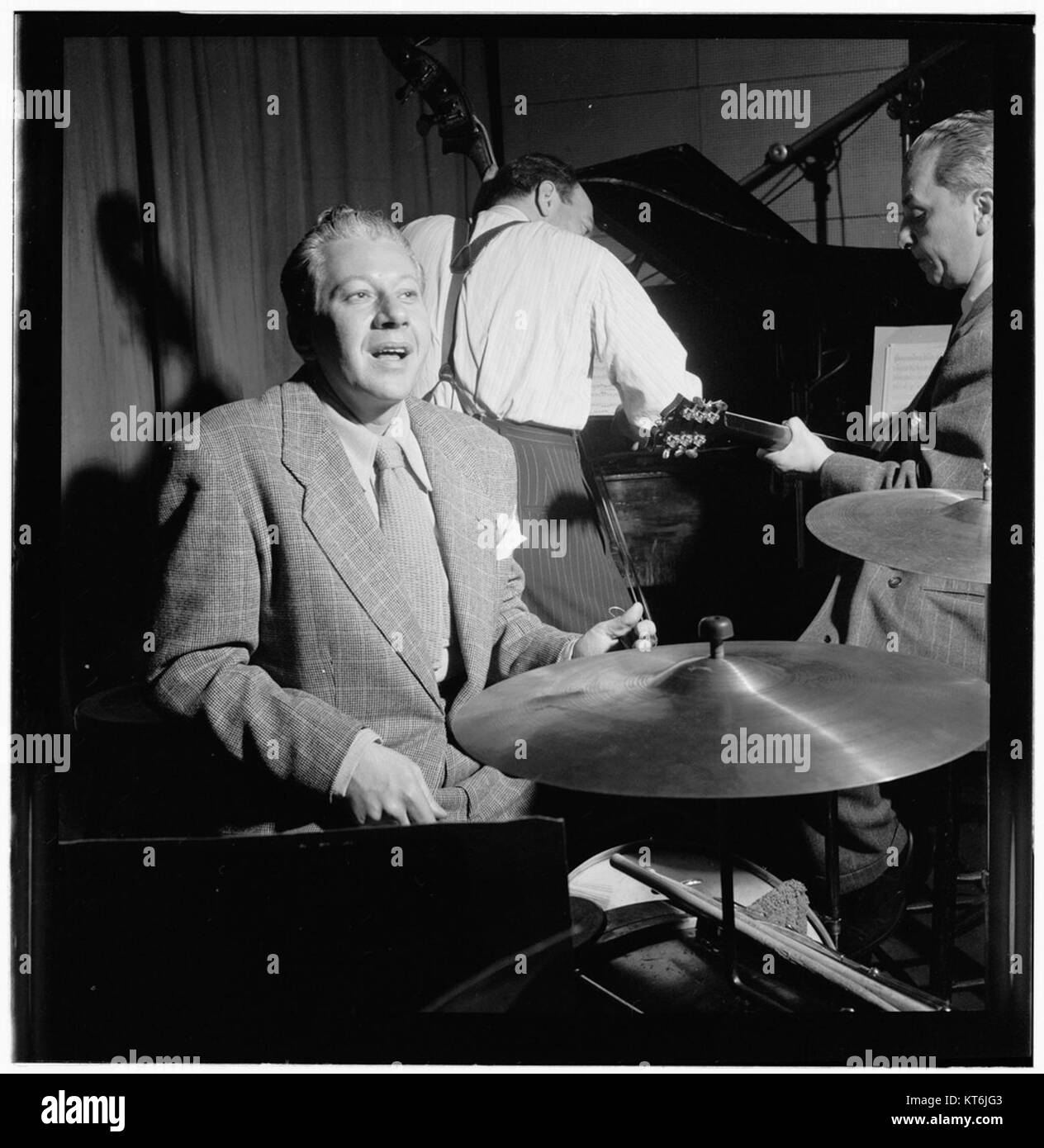 George wettling hi-res stock photography and images - Alamy