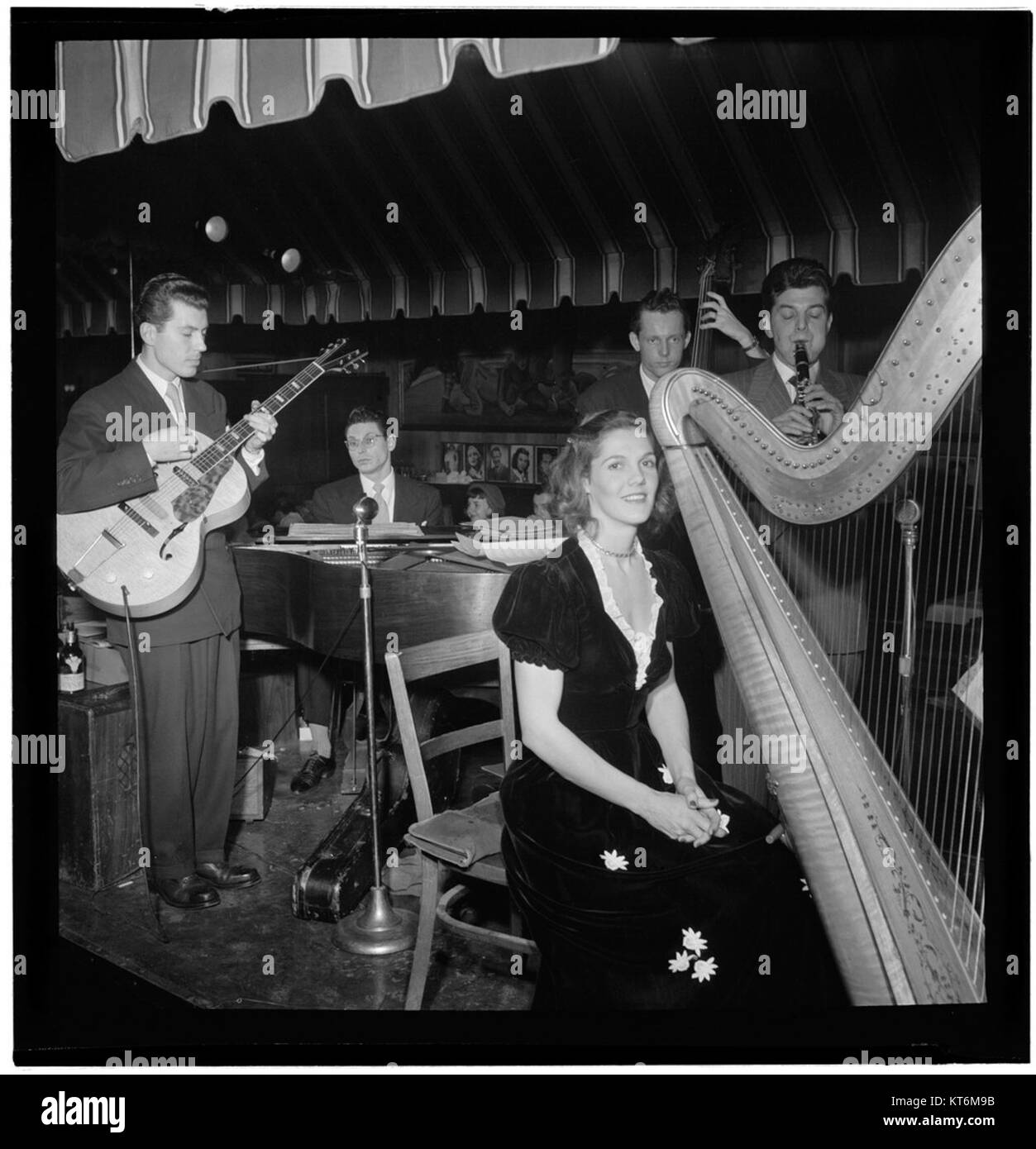 Blå är den varmaste färgen – Apple TV, image size:1253x1390