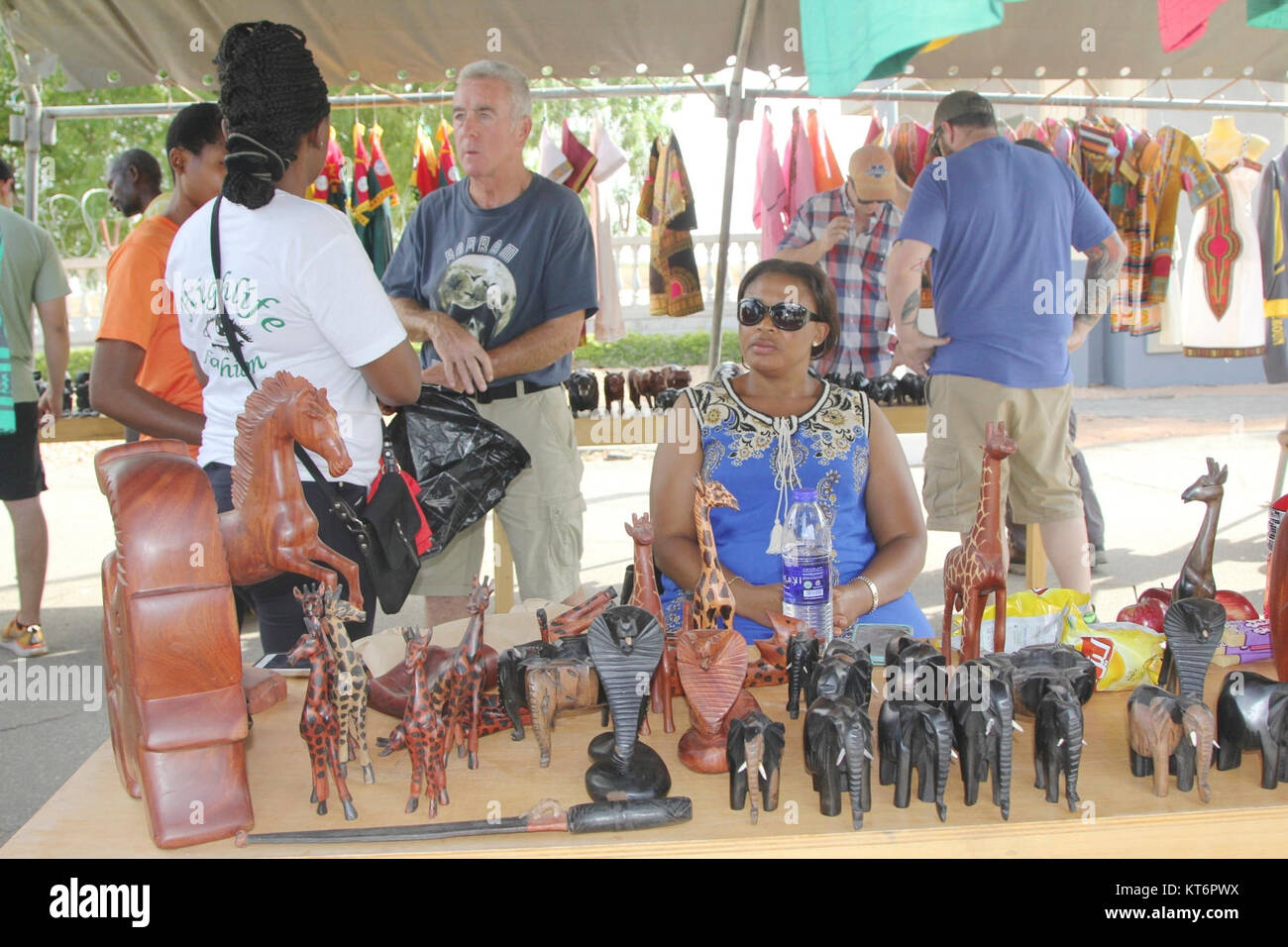 Servicemembers of Contingency Location Garoua, Cameroon shop at a local