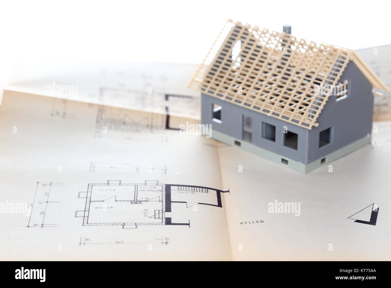 Planung mit Rohbaumodell Stock Photo - Alamy