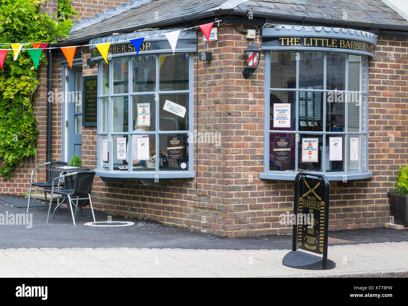 Barbers Shop Uk Stock Photos Barbers Shop Uk Stock Images