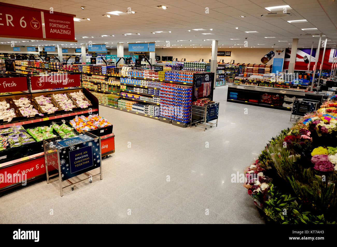 ALDI grand opening of their new Trafford, Whitecity store. Picture