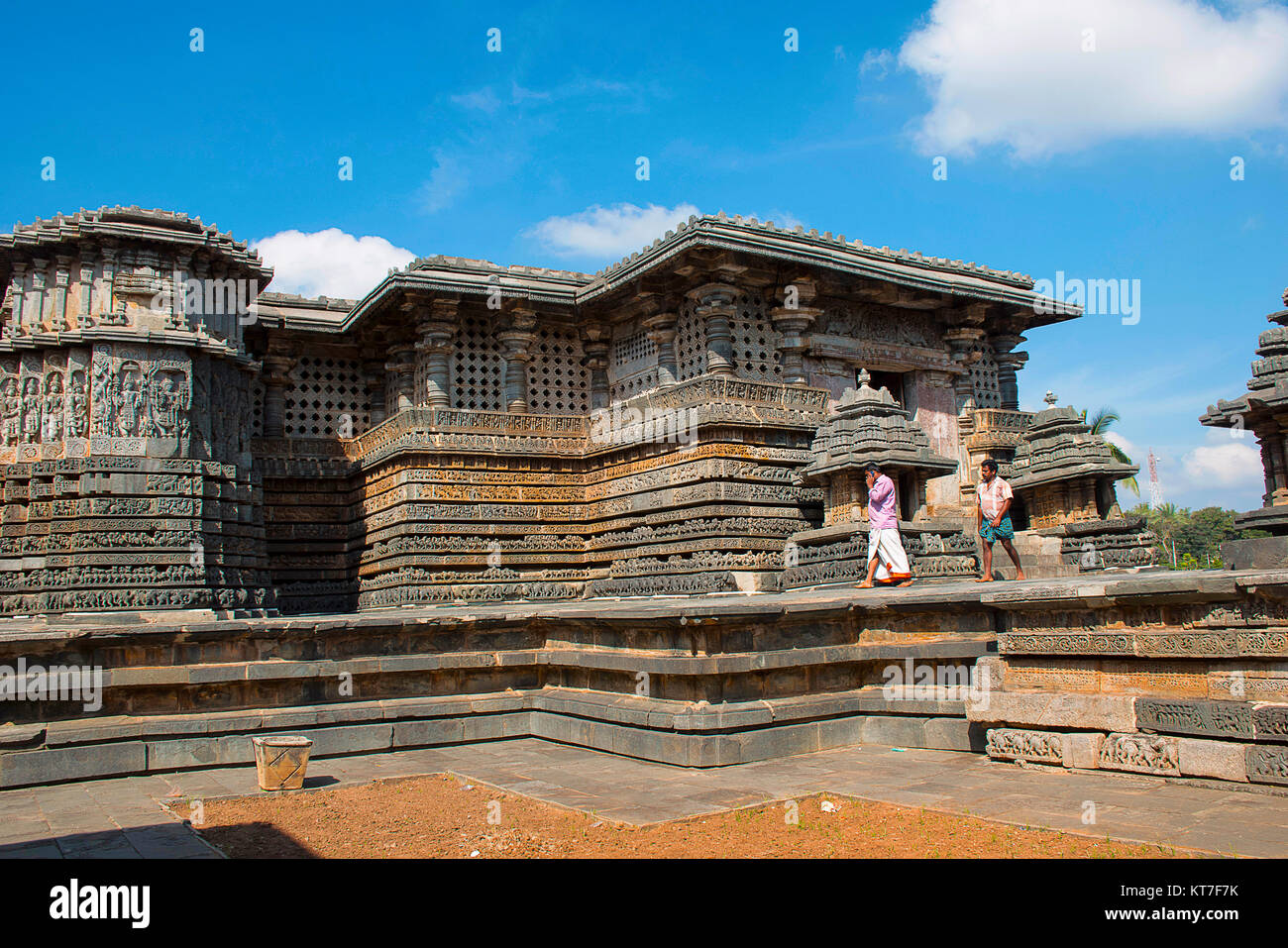 Nandi Shrine. Hoysalesvara Temple, Halebid, Karnataka, 12th Century. Shiva temple Stock Photo