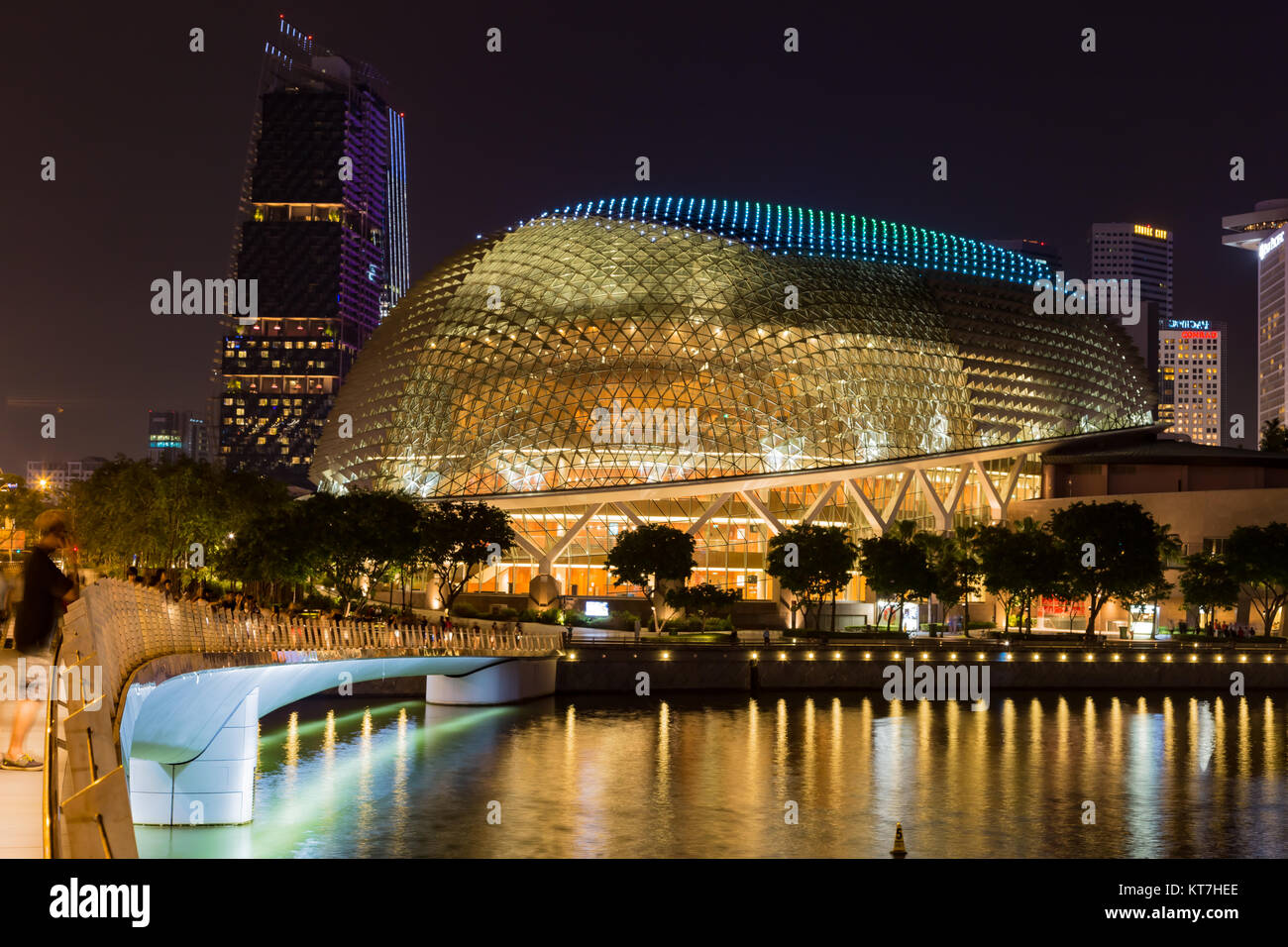 Singapore Asia October 28, 2017 Jubilee Bridge at night showing the Theatres by the Bay, also known as the Durian Stock Photo