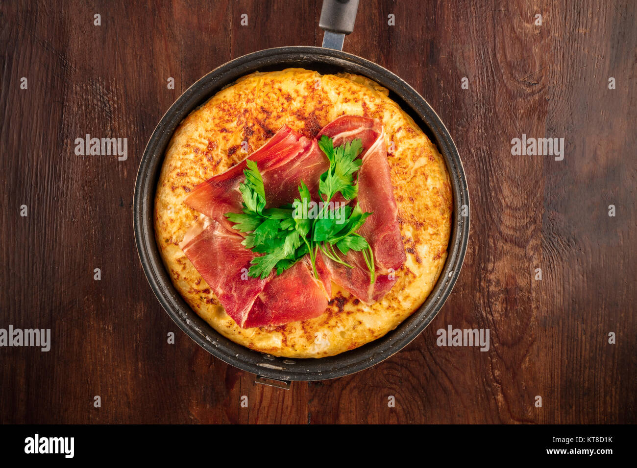 Overhead photo of Spanish tortilla with copy space Stock Photo Alamy