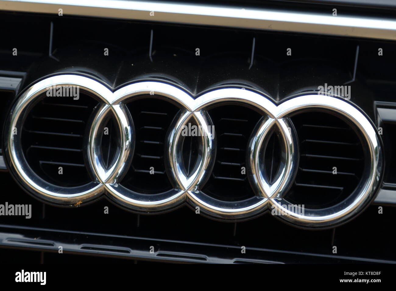 AUDI Emblem LED Light Front Glow Logo Badge Rings Black Grill A3 A4 A5 A6  for sale online
