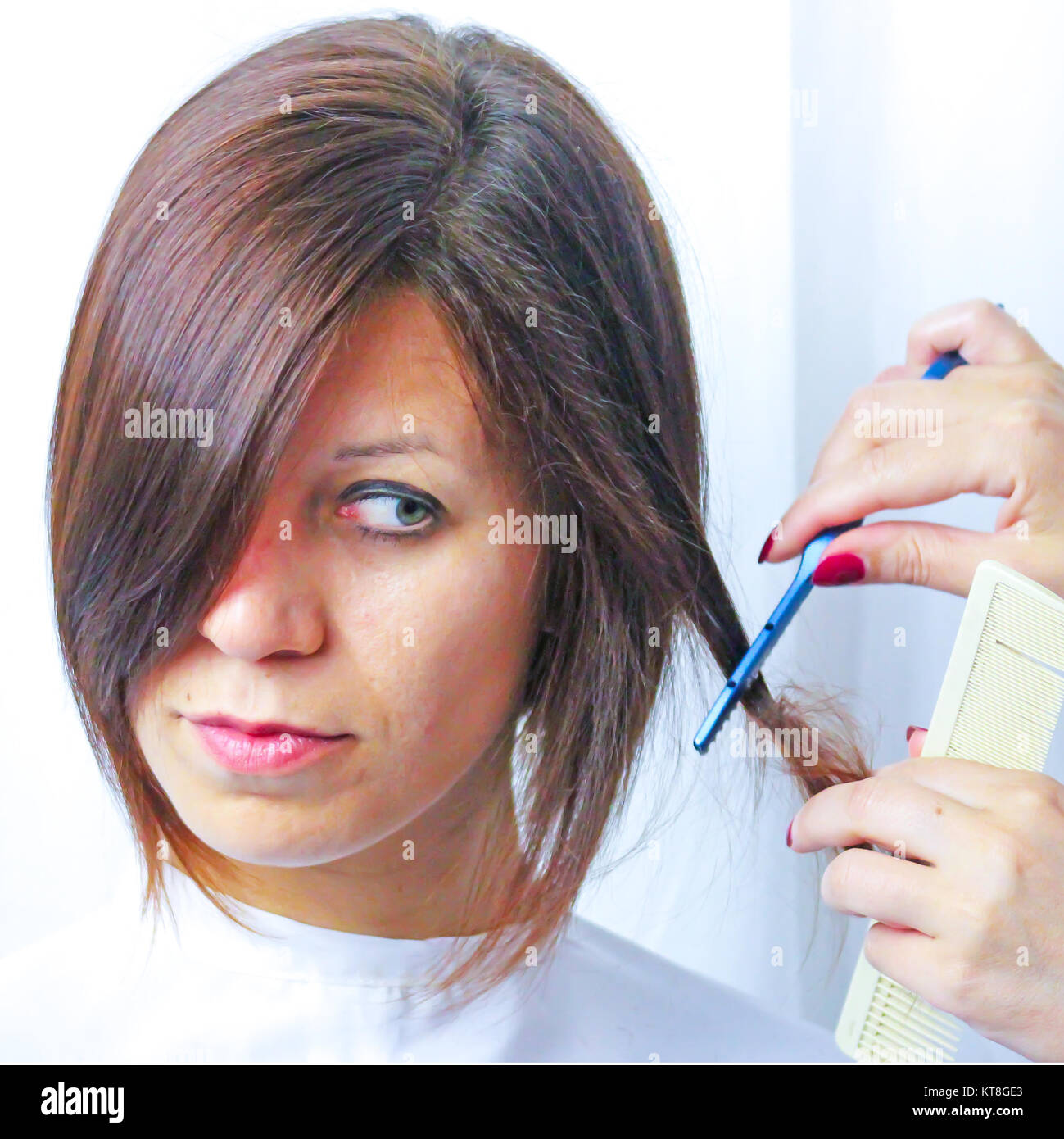 razor blade cutting hair