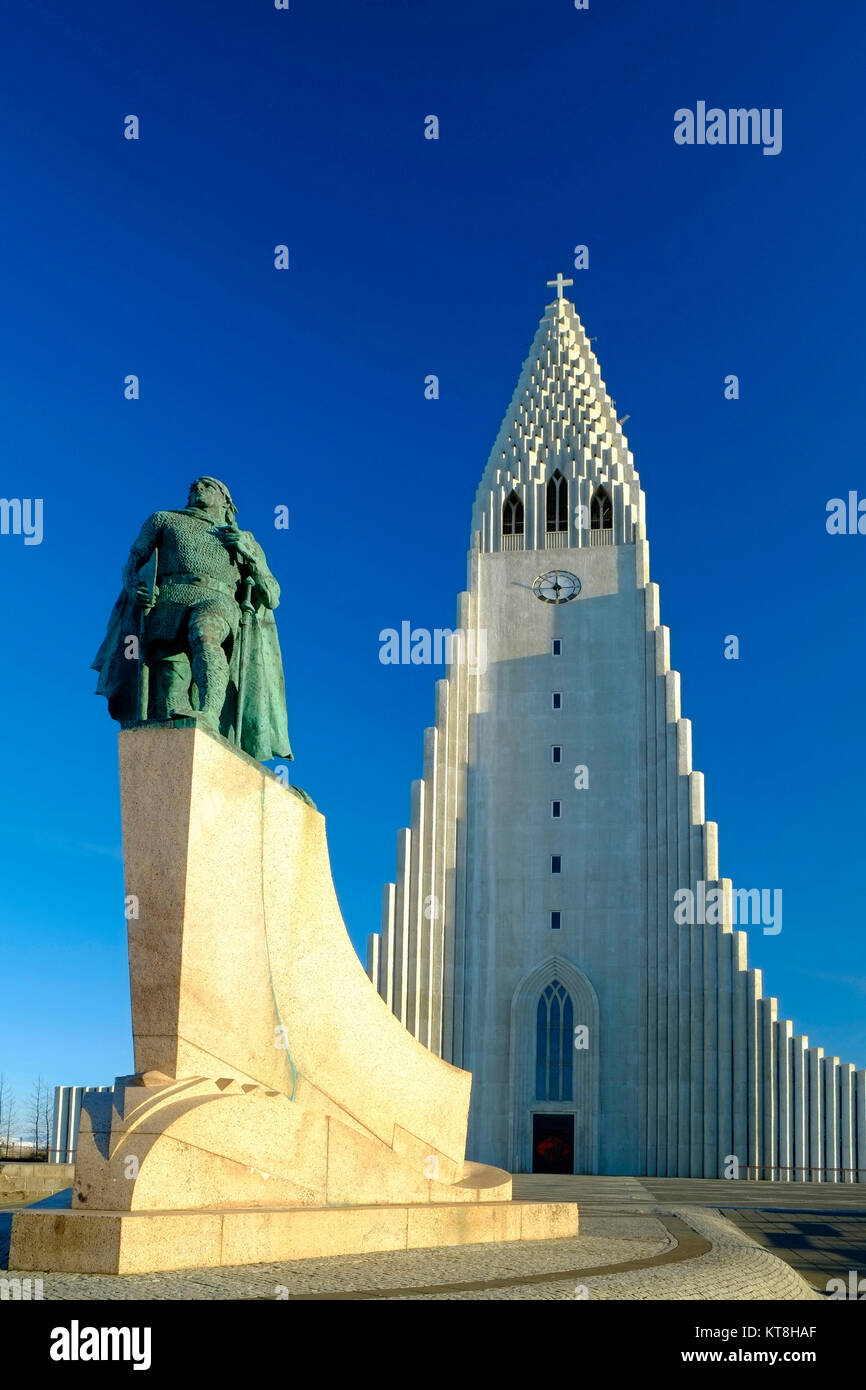Hallgrimskirkja Church and Statue of Leif Erikson, Reykjavik, Iceland Stock Photo